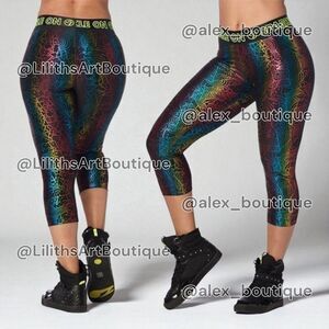 Zumba Sparkle On Capri Leggings Bold Black Multicolor Size S (E009)